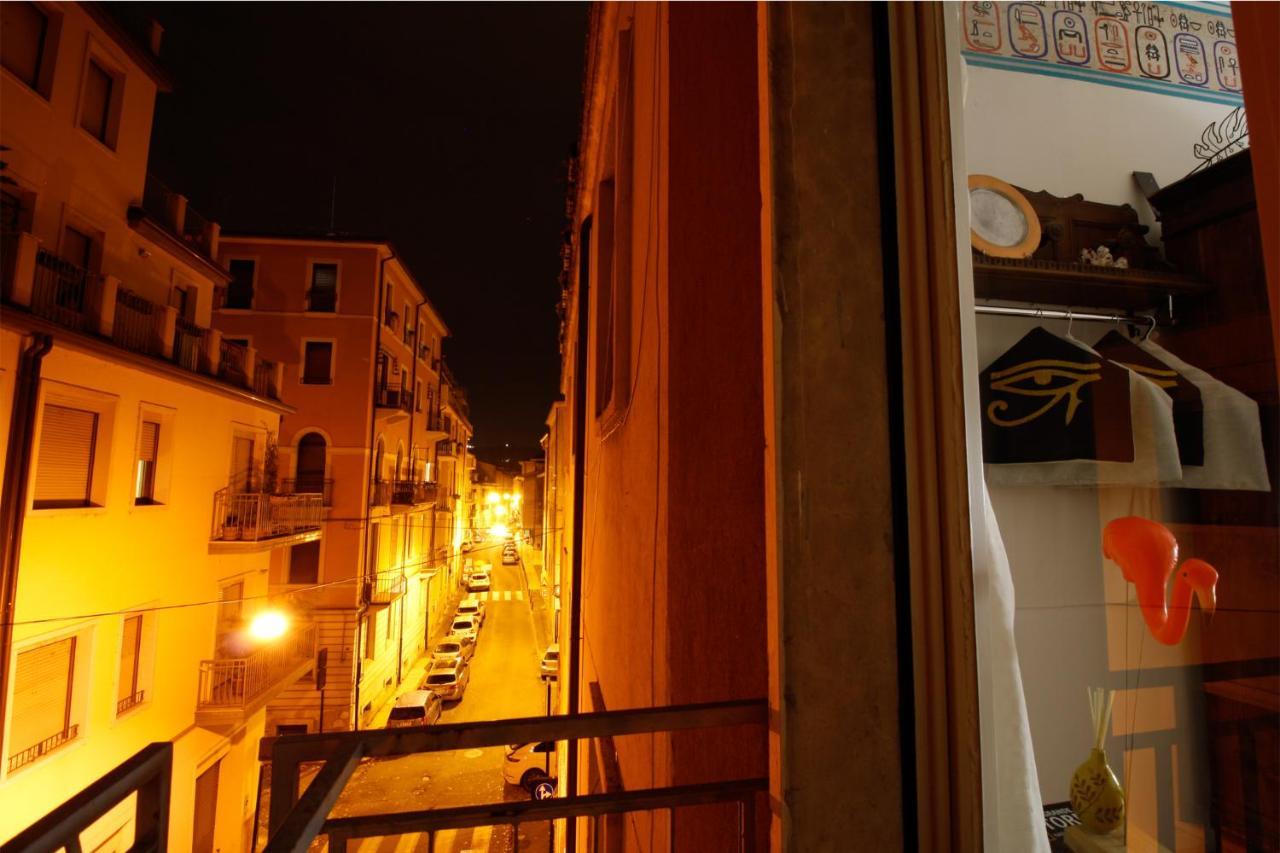 Casa Vittoria Bridge Bed & Breakfast Verona Exterior photo